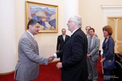 Armenia highlights establishment of  direct ties with Germany separate regions