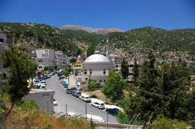 The road stretching from Armenian populated Syrian town Kesab to Aleppo is closed 