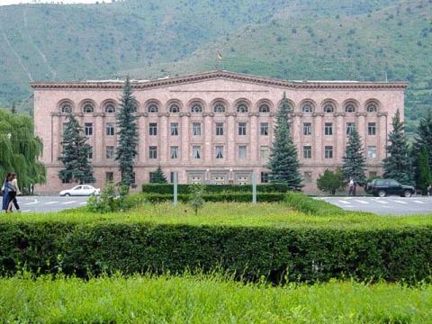 В Ванадзоре появится сквер Азатамартиков