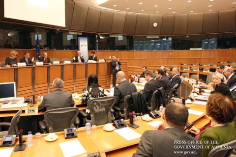 Партии Армении намерены использовать трибуну Европейской народной партии для привлечения к ответственности Венгрии