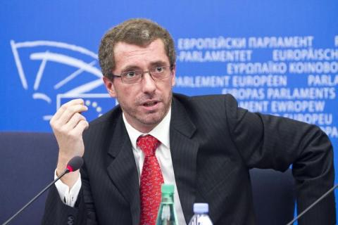 Azerbaijan bears a huge responsibility for having in fact ''betrayed'' a member of the EU: Frank Engel