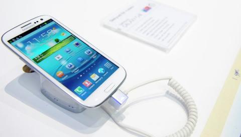 Samsung продала более 30 млн смартфонов Galaxy S III 