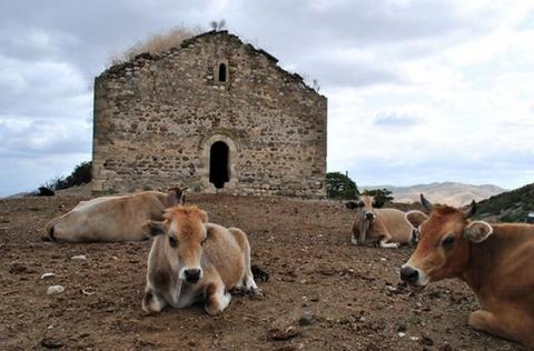 Eurasianet.org spreads misinformation about the Armenian church in Nakhichevan