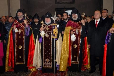 Mother See of Holy  Etchmiadzin celebrated a Holy Liturgy on Army day 