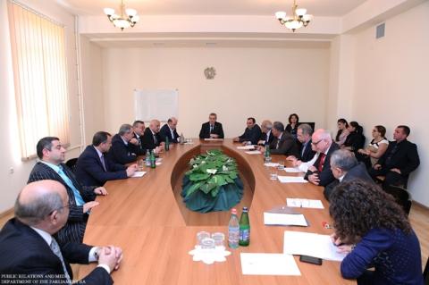 NA Standing Committees Convene Sittings