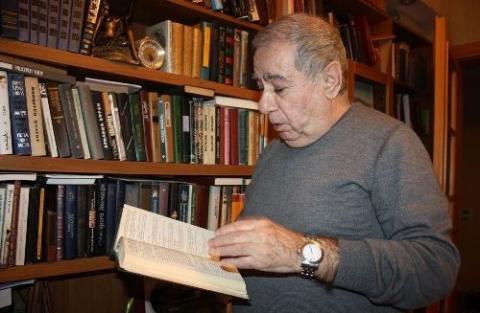 Azeris will be obligated to erect a monument for Akram Aylisli: Los Angeles Times