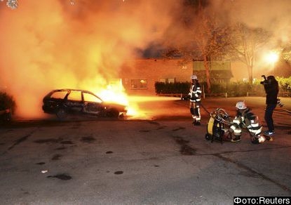 Пятый день беспорядков в Стокгольме: подожжены две школы