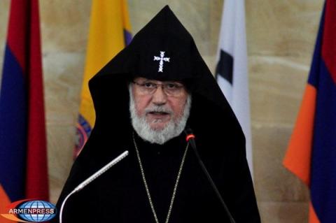 Մեր աղոթքն է, որ Ամենակարող Տերը զորացնի ձեզ հավատքով և իմաստությամբ շնորհազարդի. Գարեգին Բ-ն շնորհավորել է շրջանավարտներին