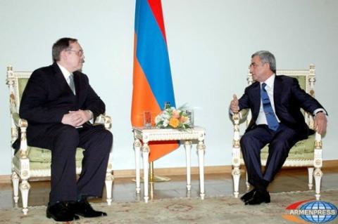 Newly appointed Russia’s Ambassador to Armenia handed over his credentials to President Serzh Sargsyan