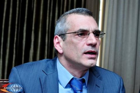 Armenia shouldn’t put trust in external forces: Richard Giragosyan