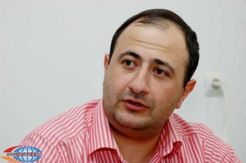 Ruben Melkonyan points out two possible scenarios of turning Taksim Square into Tahrir Square