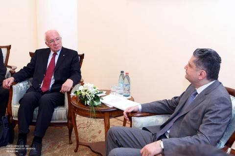 Tigran Sargsyan welcomed EC President of Congress of Local and Regional Authorities  Herwig van Staa