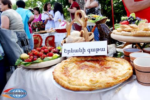 Homemade jams, gata, and sudzhuk attract tourists in Armenia