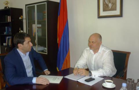 Karen Andreasyan met Hrachya Harutyunyan’s lawyer in Yerevan