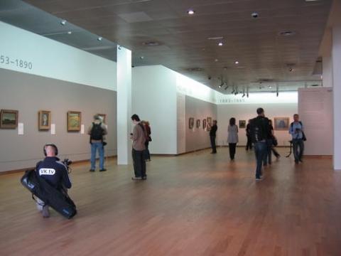 Van Gogh’s museum to sell 3D replicas