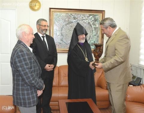 Diyarbakır Governor hosts Acting Armenian Patriarch of Constantinople