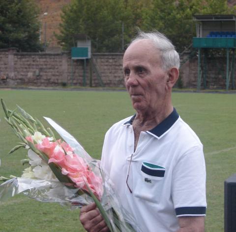Живой легенде футбола Григору Амбарцумяну – 80 лет