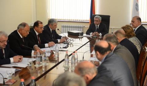 Armenia’s President demanded to solve housing problems in Gyumri 