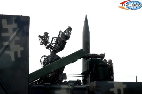 Armenia demonstrates its modern warfare amid commander drills