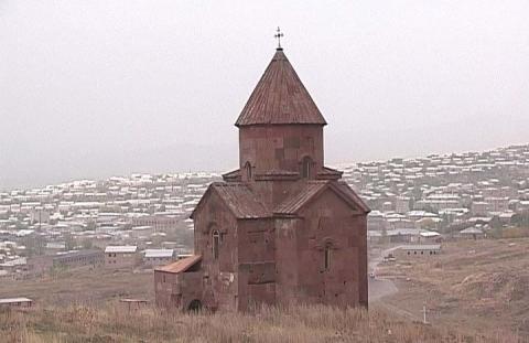 Italian expert restores ancient frescos of Lmbatavank monastery