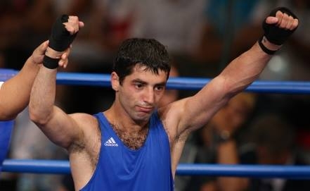 Russian boxer Misha Aloyan wins gold at world championship