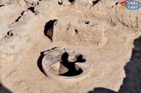 При раскопках в древнем поселении Арташата найдены уникальные печати 