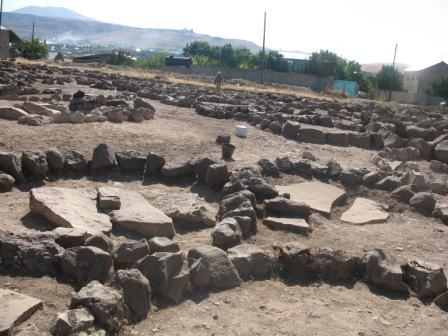 Scientists find rare artifacts in Karashamb excavations