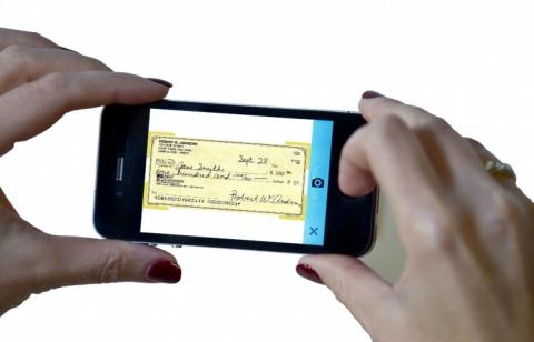 Cheques to be paid in via smartphones in UK