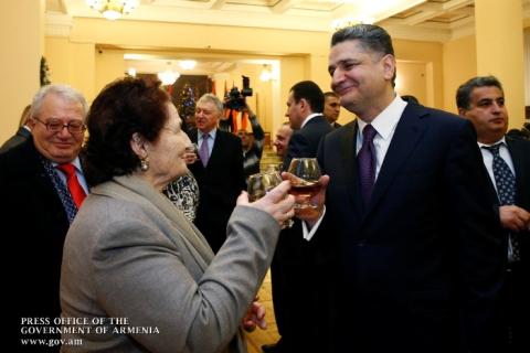Премьер-министр Армении встретился с представителями бизнес-сообщества