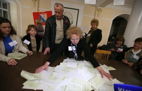 95.7% of Crimeans in referendum voted to join Russia