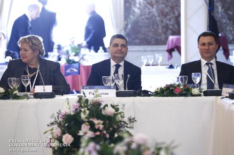 Armenia’s PM attends EPP summit