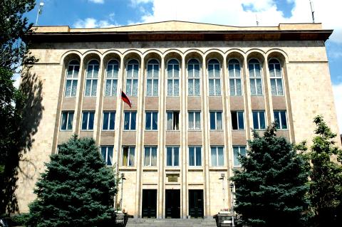 Armenia's Constitutional Court begins hearing of funded pension case