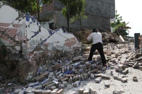 Ten injured in SW China 5.3-magnitude quake