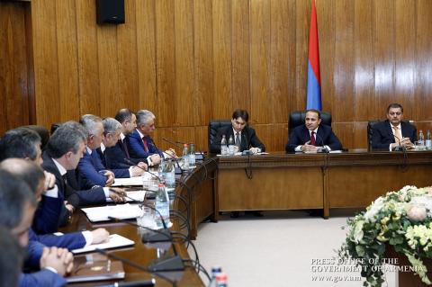 Հովիկ Աբրահամյանը խորհրդակցություն է անցկացրել մարզպետների հետ