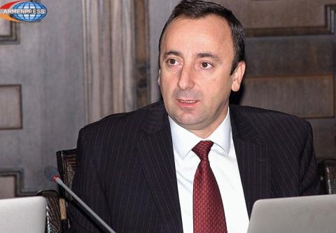 Հրայր Թովմասյանը սահմանադրական բարեփոխումների հարցում չի կիսում Ռոբերտ Քոչարյանի մոտեցումը
