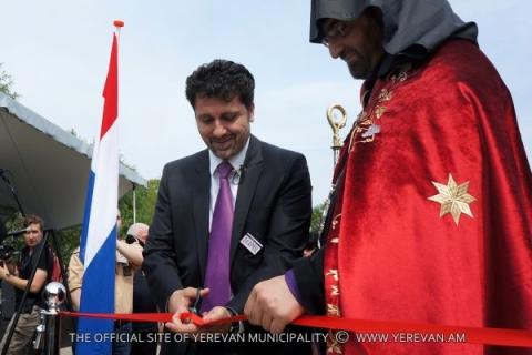 В голландском Алмело открылся мемориал в память жертв Геноцида армян