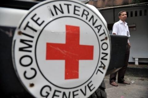 In Baku ICRC representatives met with Injighulyan and 5-member Armenian family