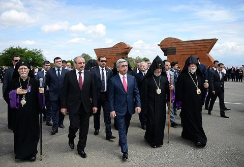 In Sardarapat Armenians earned right to live and to return to political arena: Serzh Sargsyan