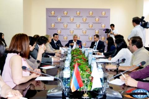 Lawyers together with President of Constitutional Court and Prosecutor General discuss issue of constitutional reforms