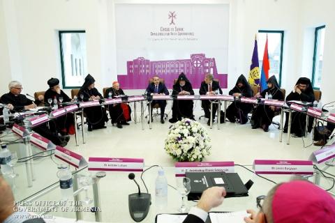 In Holy Etchmiadzin delegates of many Christian churches discuss challenges of Syrian crisis