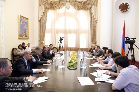 Премьер-министр Армении вместе с парламентскими силами продолжил обсуждения вокруг пенсионных реформ