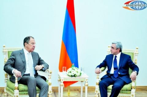 Серж Саргсян принял министра ИД РФ Сергея Лаврова