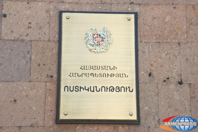 Сотрудник полиции с помощью угроз получил от гражданина не соответствующие действительности показания