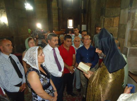 Two crypto Armenians from Diyarbakir were baptized in Holy Etchmiadzin