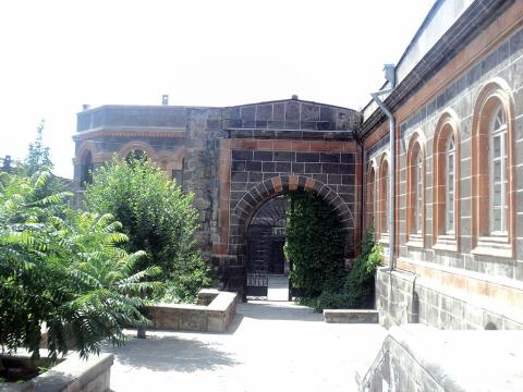 Վերանորոգման աշխատանքներ են իրականացվում Հ. Շիրազի տուն-թանգարանում