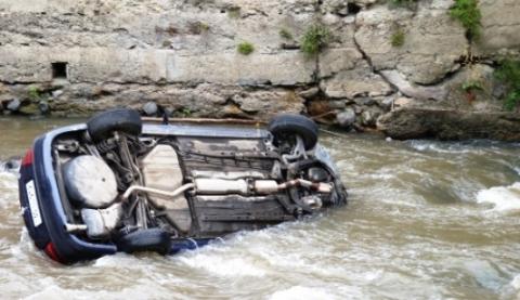 Տավուշում «ՎԱԶ 21015»-ն ընկել է Աղստև գետը