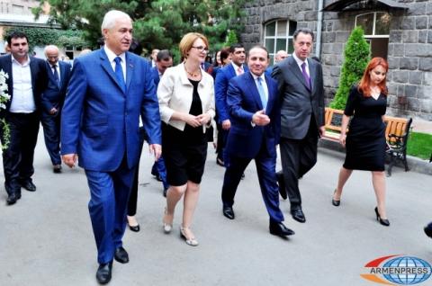 ՀՀ վարչապետը մասնակցել է Բրիտանական բիզնես դպրոցի բացմանը