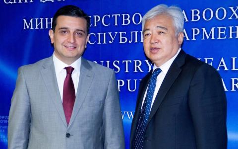 Արմեն Մուրադյանը հրաժեշտի հանդիպում է ունեցել ՀՀ-ում Չինաստանի դեսպանի հետ 