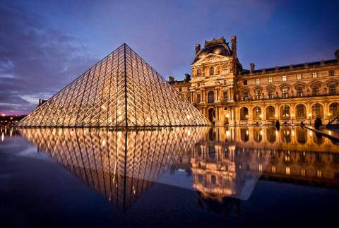 Louvre and Versailles to open seven days a week