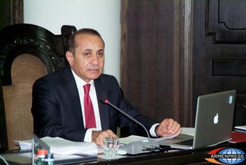 ՀՀ վարչապետն ընդունել է շրջանառության հարկի մասին օրենքից գժգոհող քաղաքացիներին